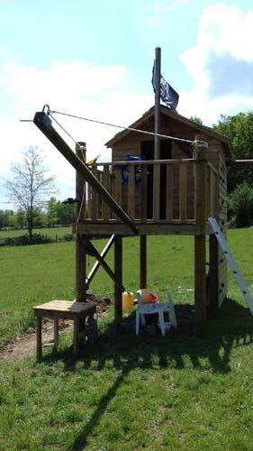 Cabane bateau-pirate 