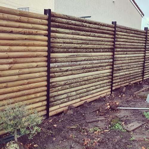 Clôture en rondins