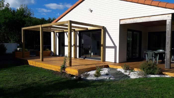 Terrasse en bois de mélèze