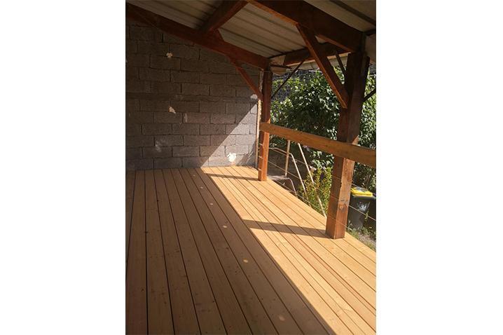 Lames de terrasse en mélèze Puy-de-Dôme