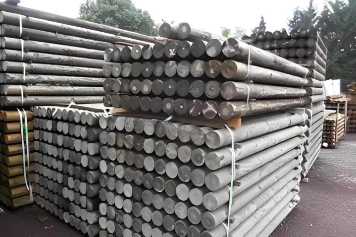 Rodins en pin traite Puy-de-Dôme